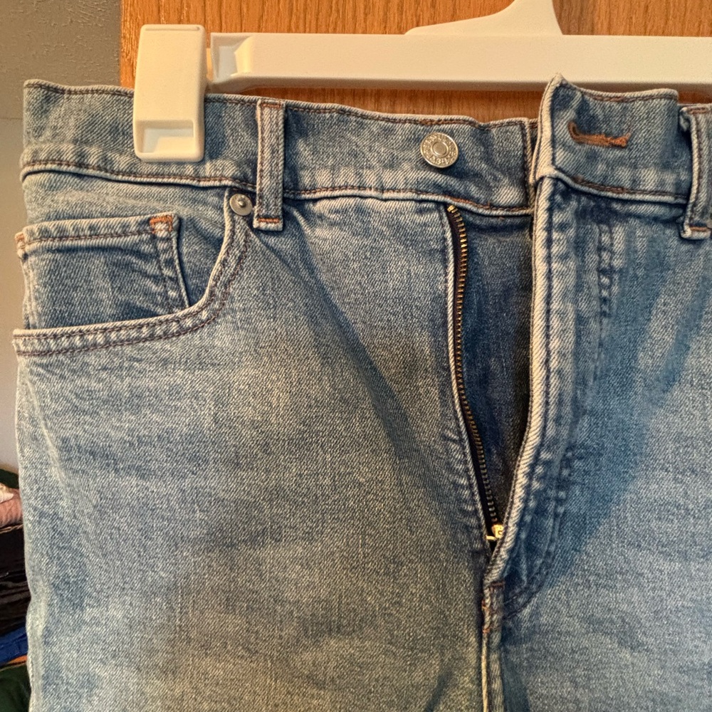 Express Super High Rise Mom Jean